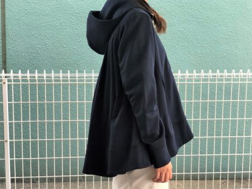 タックフレアジップパーカーのトレファクスタイル横浜都筑店