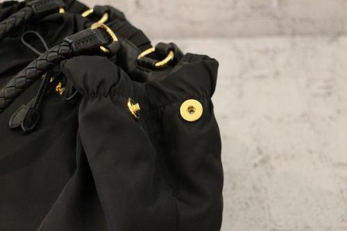 ナイロンショルダーバッグのレディース