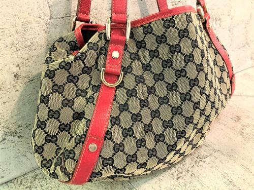 グッチのGGキャンバストートバッグ