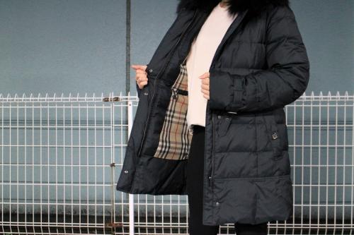 バーバリーロンドンのダウンコート