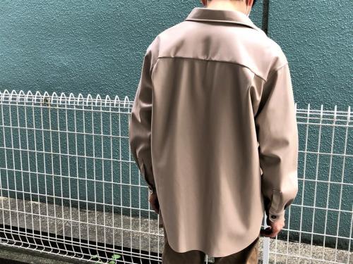 ユナイテッドトーキョーのSynthetic leatherシャツ
