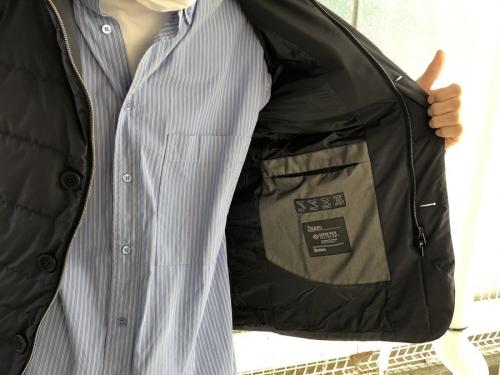 ヘルノのLaminar2レイヤーゴアウィンドストッパーダウン