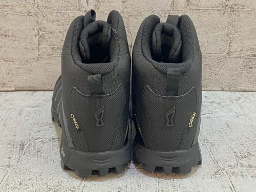 イノベイトのゴアテックストレッキングブーツ