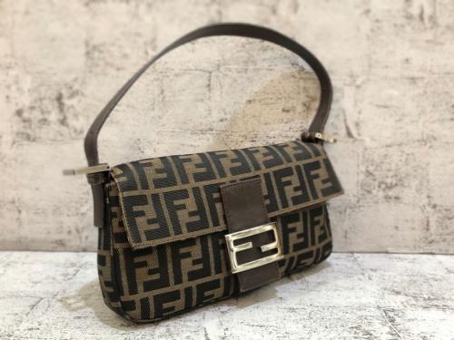 フェンディのマンマバケット