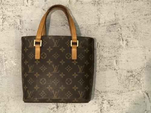 LOUIS VUITTON 　のルイ ヴィトン　