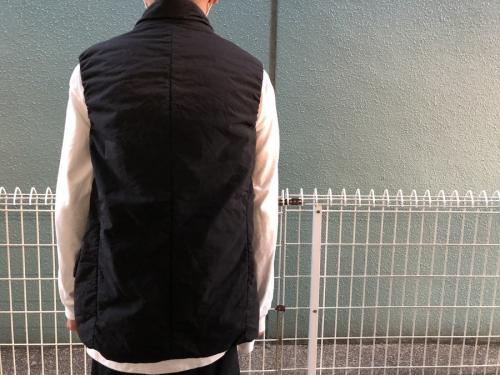テアトラのDevice Vest - Packable Plus Layer