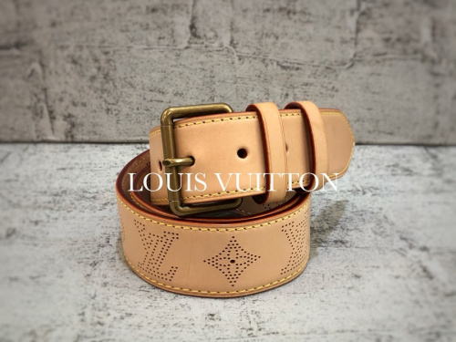 ラグジュアリーブランドのLOUIS VUITTON 　