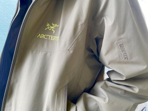 アークテリクスのBeta SL Jacket