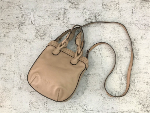 ラグジュアリーブランドのLOEWE