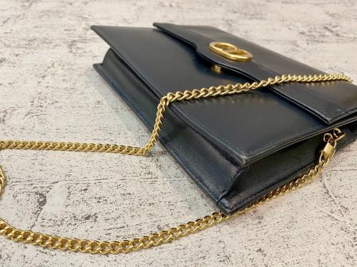 ロゴプレートショルダーバッグのレディース