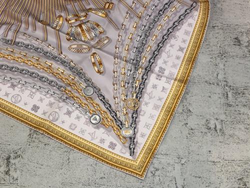 20AW カレ・ヴァンドーム シルクスカーフのトレファクスタイル横浜都筑店