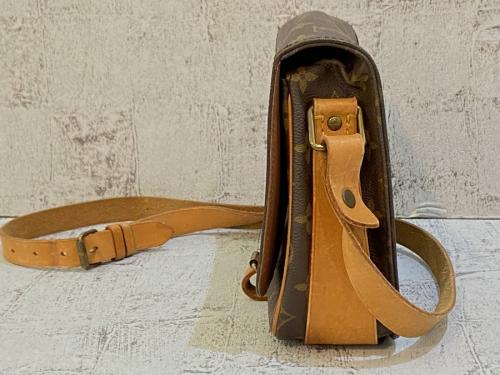 LOUIS VUITTON 　のルイ ヴィトン　