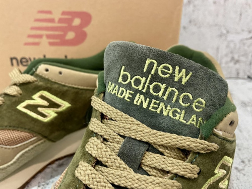 スニーカーのNEW BALANCE