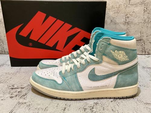 ハイカットスニーカーのレトロハイターボグリーン