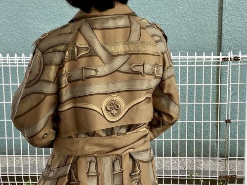 エルメスのシルクトレンチコート