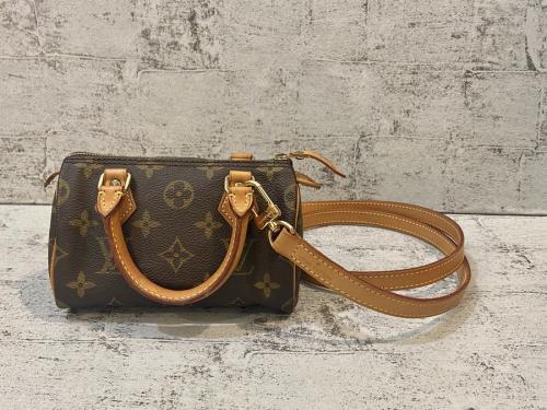 ラグジュアリーブランドのLOUIS VUITTON 　