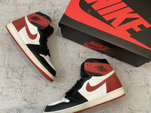 スニーカーのNIKE