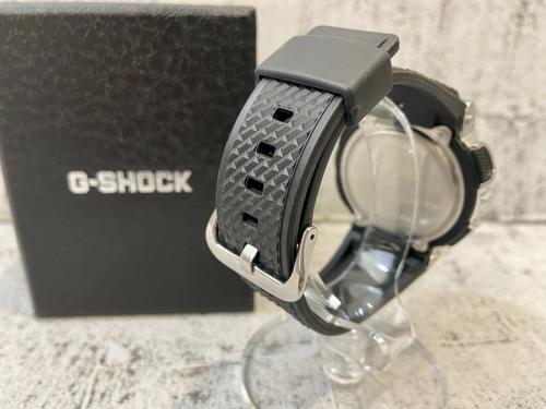 デジタル腕時計のメンズ