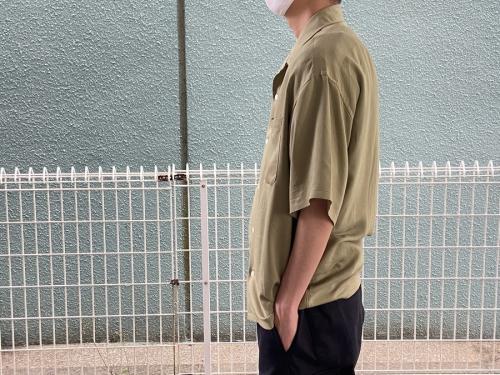 オープンカラーシャツのメンズ