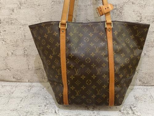 LOUIS VUITTON 　のルイ ヴィトン　