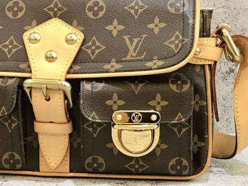 LOUIS VUITTON 　のルイ ヴィトン　