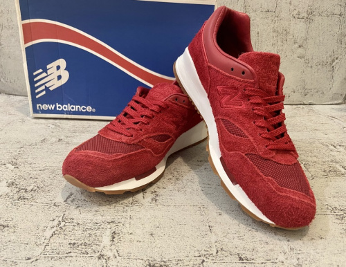 スニーカーのNEW BALANCE