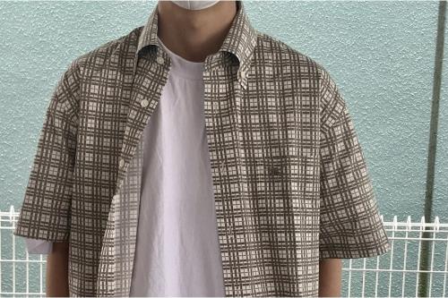 バーバリーゴルフの総柄シャツ