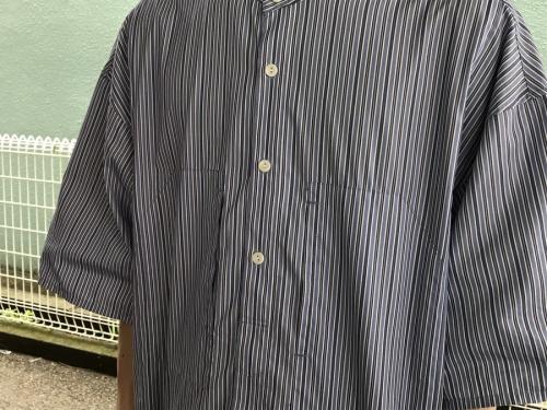 半袖シャツのストライプシャツ