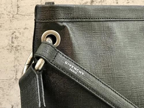 GIVENCHYのジバンシー