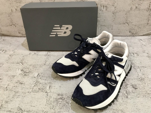 スニーカーのNEW BALANCE