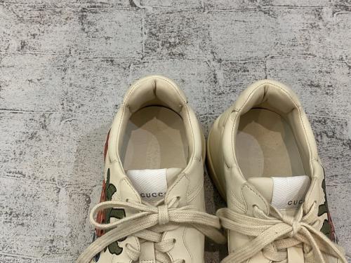 グッチのライトンスニーカー