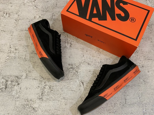スニーカーのVANS × WTAPS