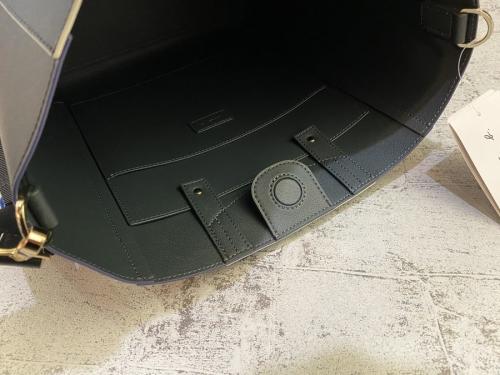 ショルダーバッグ