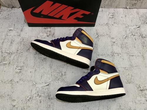 AIR JORDAN1の限定スニーカー