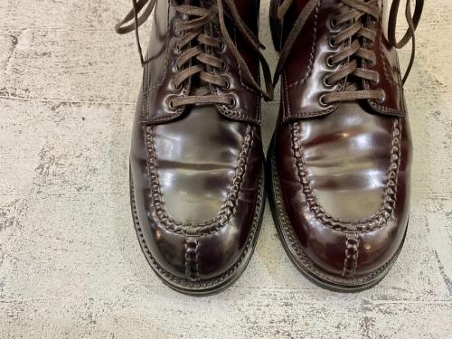 コードバンのブーツ