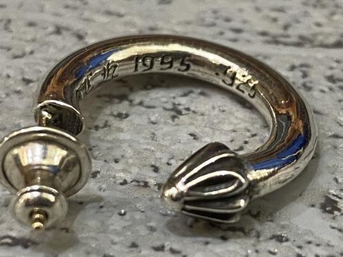 クロムハーツのフープピアス