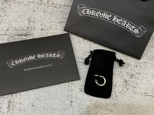 ラグジュアリーブランドのCHROME HEARTS