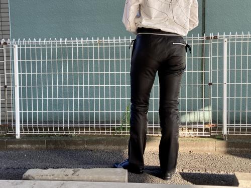 ウエストジップラムレザーパンツのレディース