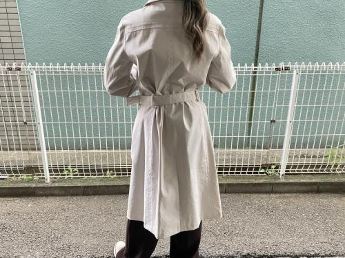 トレンチコートのコム引きコート