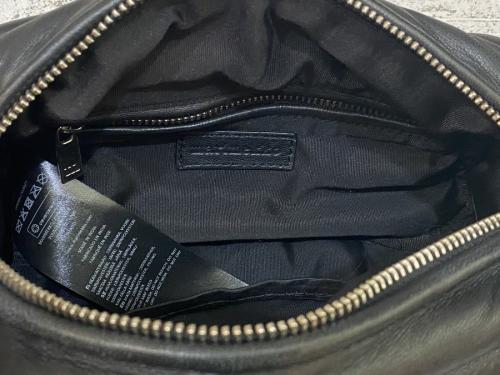 ショルダーバッグのミニショルダーバッグ