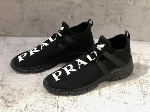 プラダのソックススニーカー