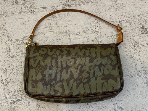 インポートブランドのLOUIS VUITTON