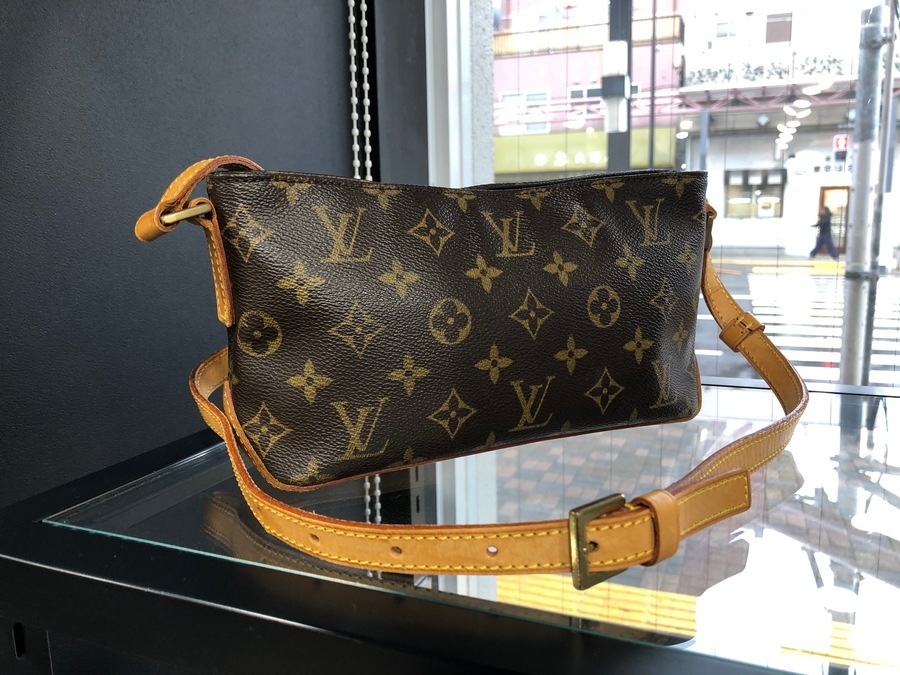 LOUIS VUITTON ショルダーバッグ トロター