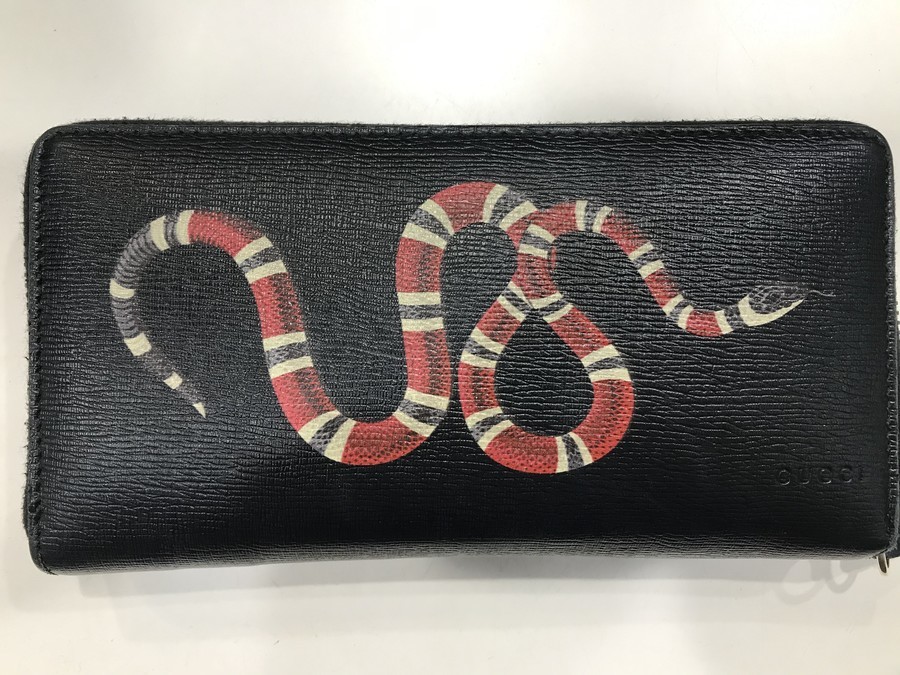 GUCCI/グッチ】キングスネークプリントレザージップアラウンド