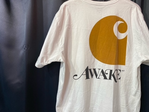 AWAKE×カーハートTシャツ