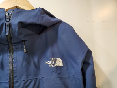 「アウトドアブランドのTHE NORTH FACE 」