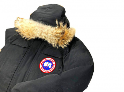 「アウトドアブランドのCANADA GOOSE 」