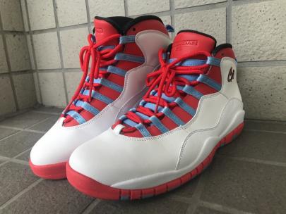 「スニーカーのNIKE AIR JORDAN10 」