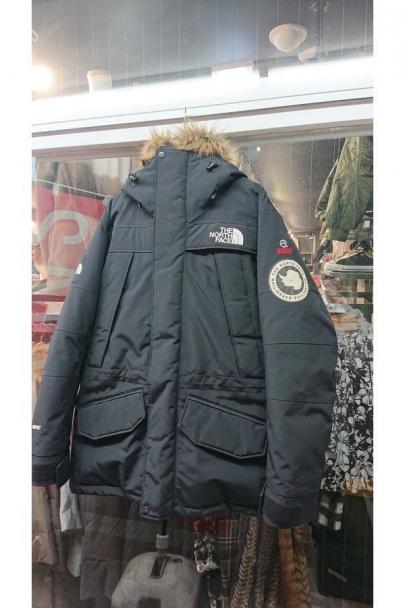 「アウトドアブランドのTHE NORTH FACE 」