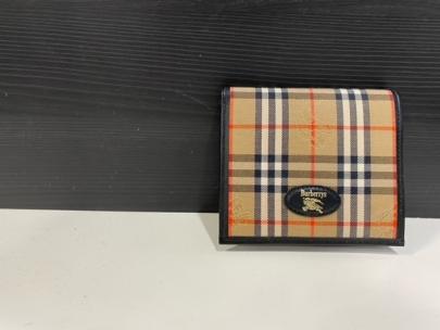 「店舗からのお知らせのBurberry's　 」